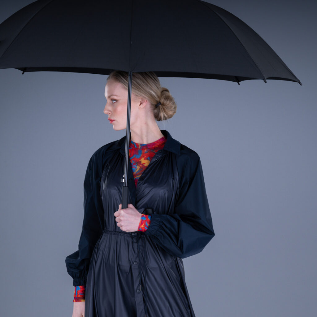 w25-aspesi-dress-regenjacke-trench-raincoat-einkaufen-silbermann-fashion-dresden-store-shopping-shop-modehaus-luxury-912